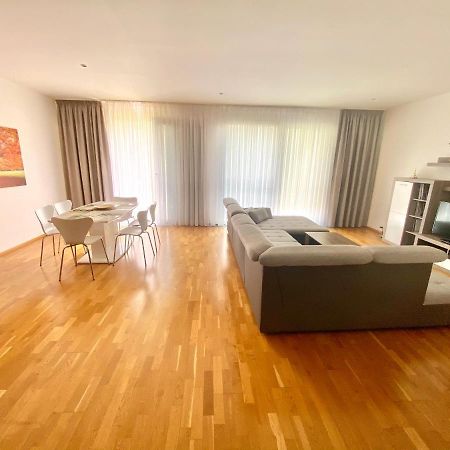 Apartment Korunni Dvur, 2 Free Parkings Praha Bagian luar foto