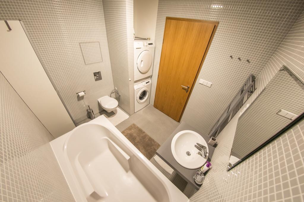 Apartment Korunni Dvur, 2 Free Parkings Praha Bagian luar foto