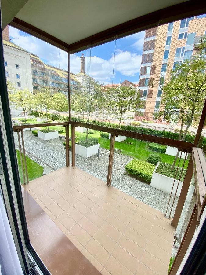 Apartment Korunni Dvur, 2 Free Parkings Praha Bagian luar foto